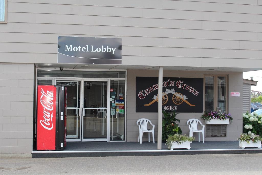 The Fort Nashwaak Motel Fredericton Bagian luar foto